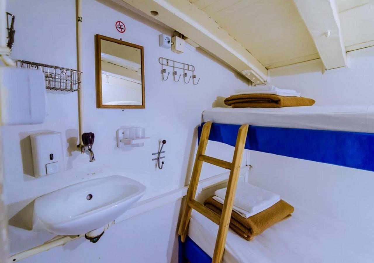 Rhythm Floating Hostel - Zadar Exterior foto